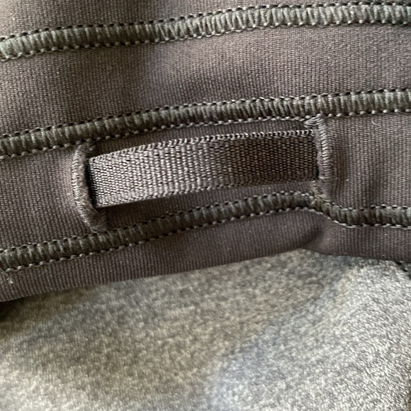 Lululemon Train Times Short *6"
Heathered Black / Black Size 4 - Picture 6 of 7